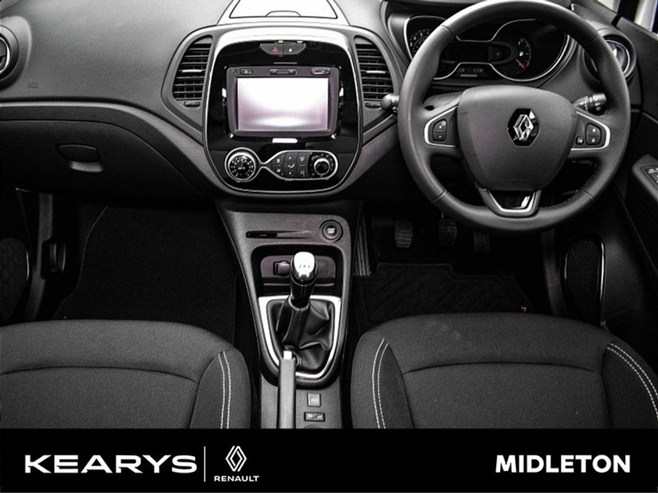 2020 Renault Captur - image 4