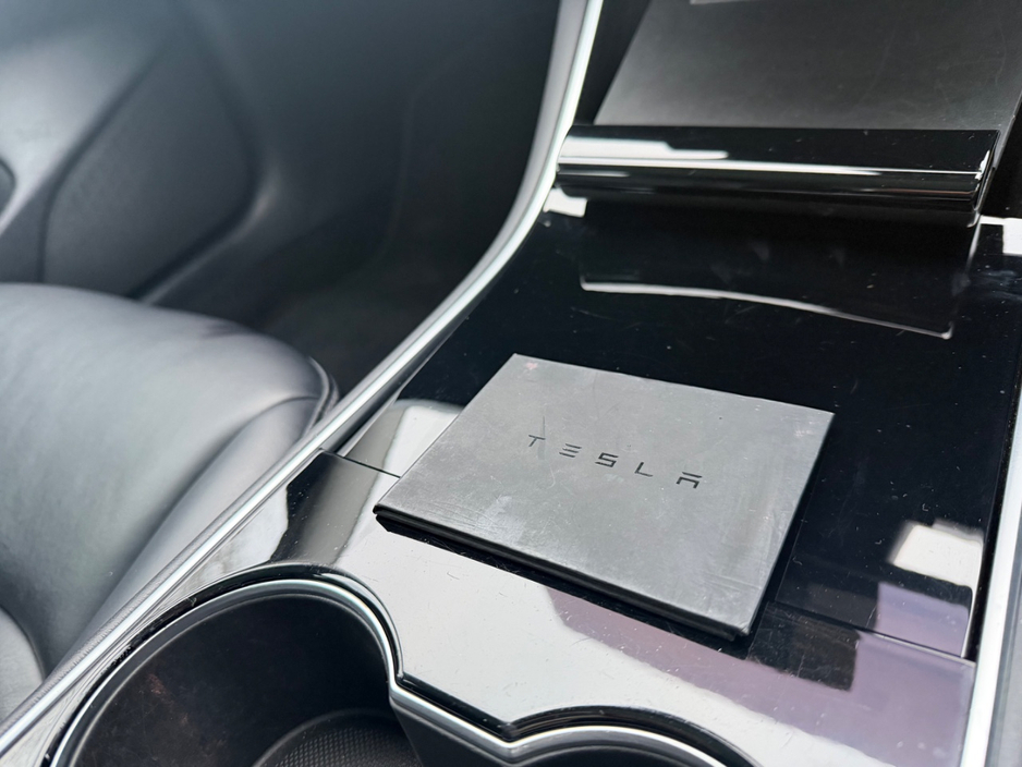 2019 Tesla Model 3 - image 22