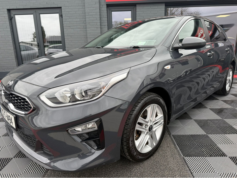 2021 Kia Ceed - image 2