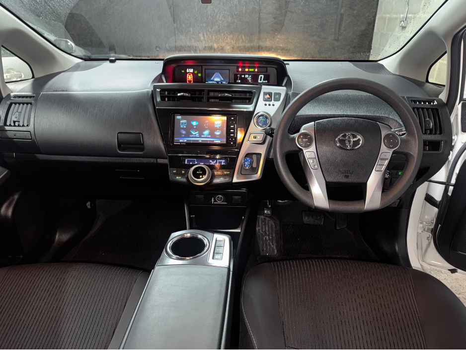2020 Toyota Prius - image 11