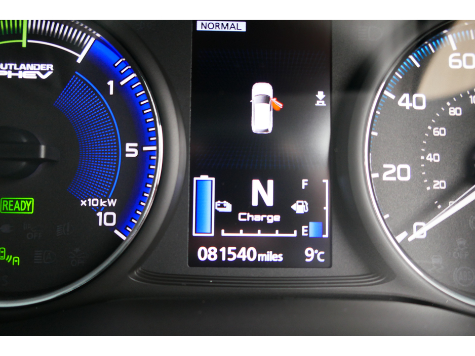 2020 Mitsubishi Outlander 2.4 DYNAMICS PHEV 221 €23,500