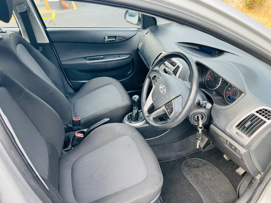 2012 Hyundai i20 - image 18