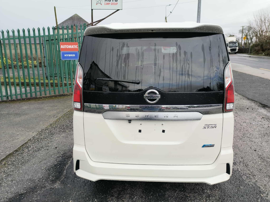 2017 Nissan Serena - image 6