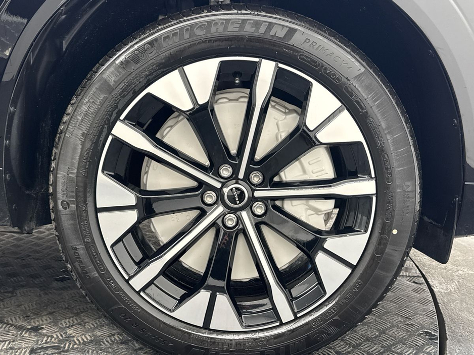 2026 Volvo XC60 - image 5