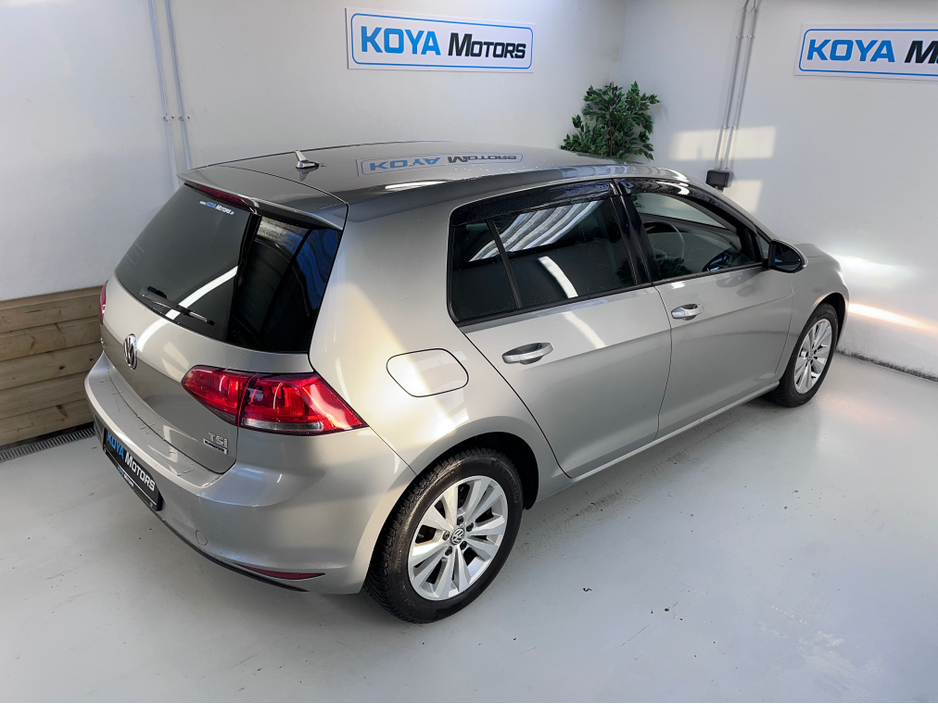 2016 Volkswagen Golf - image 12