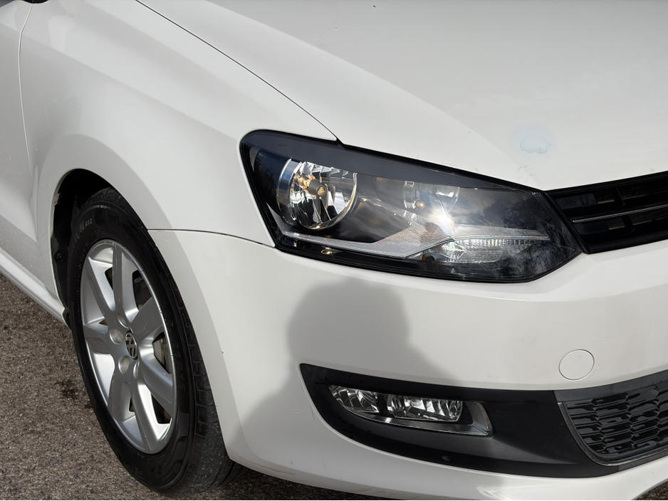2011 Volkswagen Polo - image 8