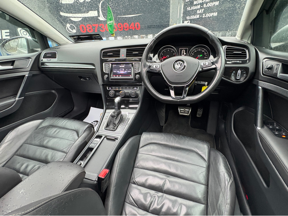 2014 Volkswagen Golf - image 12