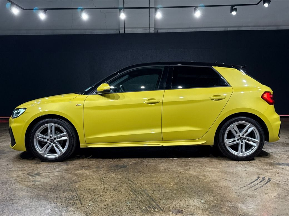 2022 Audi A1 S-LINE - YELLOW/BLACK TWO TONE - PADDLE SHIFT - CRUISE CONTROL - HEATED SEAT - DIGITAL DASH - REVERSE CAMERA €25,950
