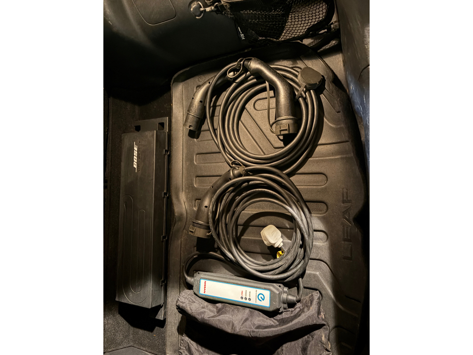 2020 Nissan Leaf - image 18