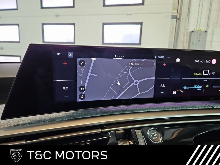 2025 Peugeot 5008 Allure Model 73kwh 210hp 500kms Range - Detachable Tow Bar €49,495