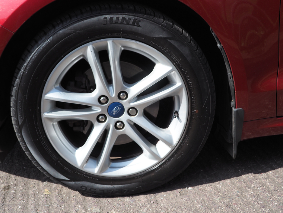 2016 Ford Mondeo - image 10