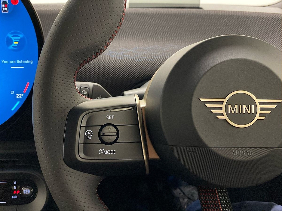 2025 MINI Hatch Cooper E €31,950