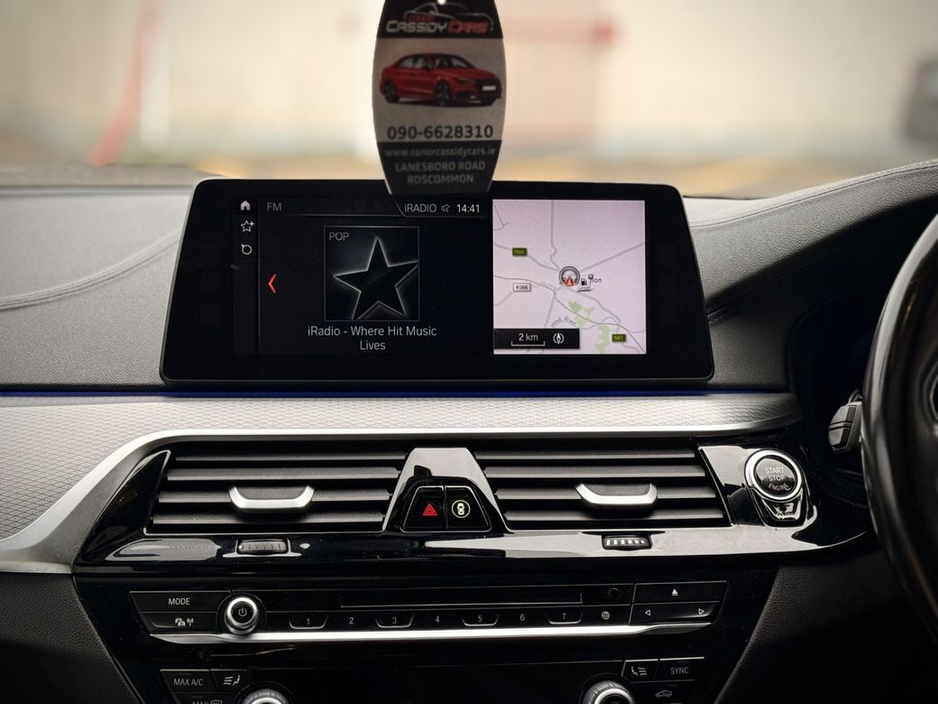 2017 BMW 5 Series - image 14