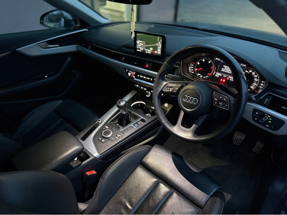 2018 Audi A4 - image 6