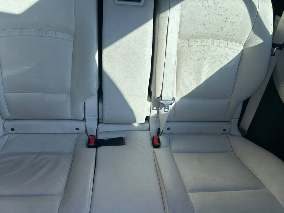 2015 BMW 5 Series - image 16