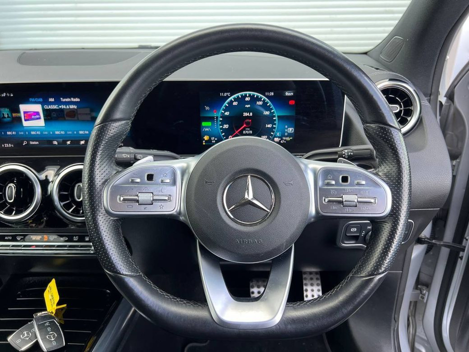 2021 Mercedes-Benz GLA Class - image 4