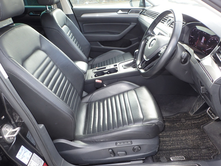 2018 Volkswagen Passat - image 7