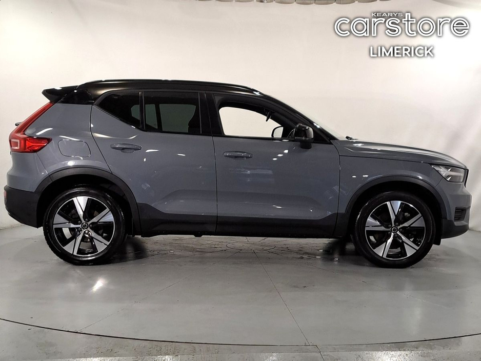 2022 Volvo XC40 PHEV T4 (197hp) R-Design FWD €33,880