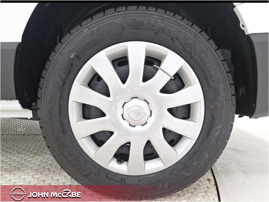 2025 Nissan Primastar - image 33