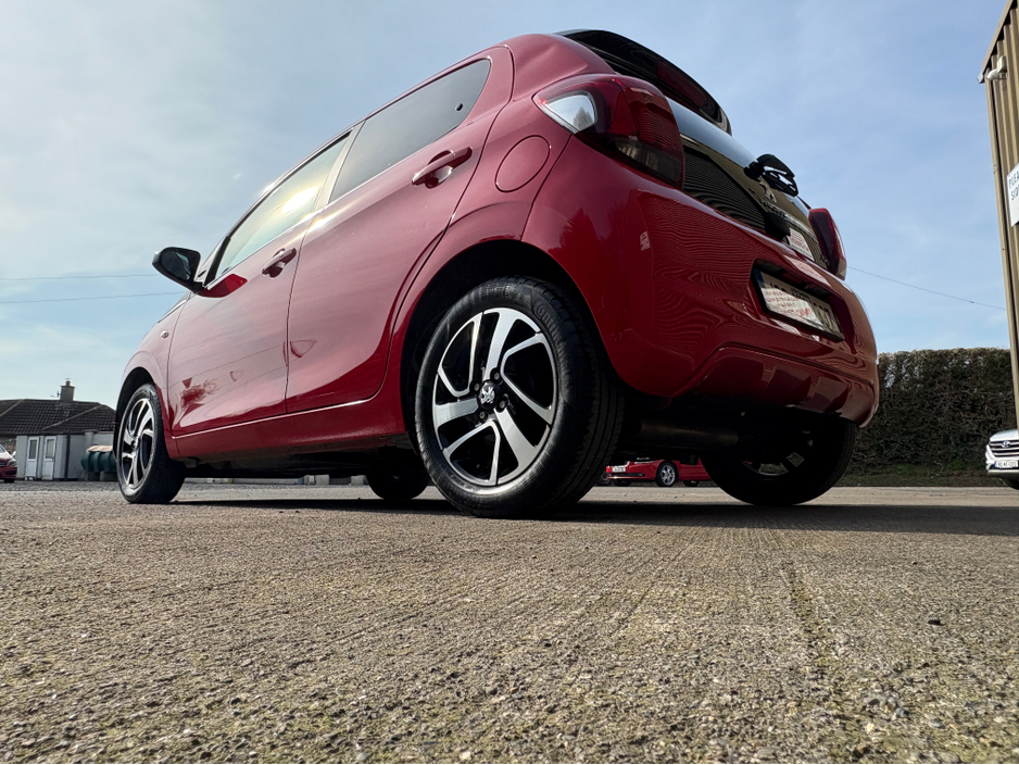 2019 Peugeot 108 - image 9