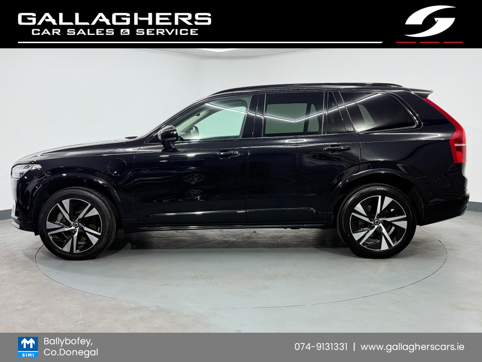 2023 Volvo XC90 - image 7