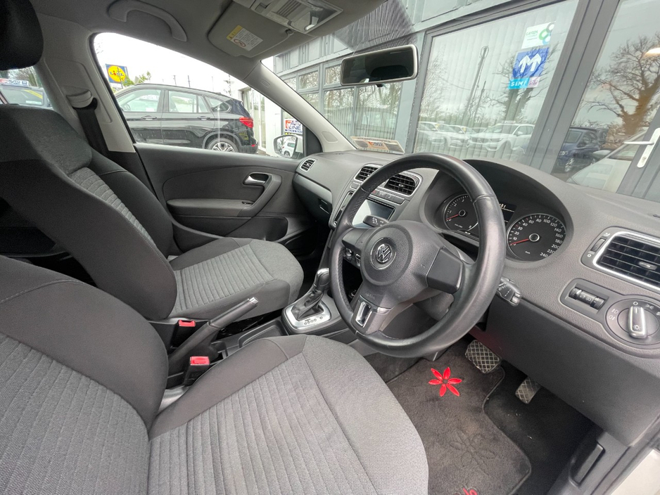 2014 Volkswagen Polo - image 7