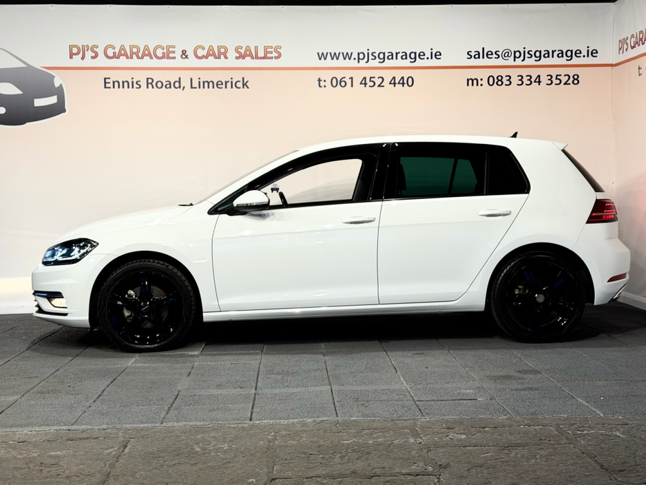 2017 Volkswagen Golf - image 3