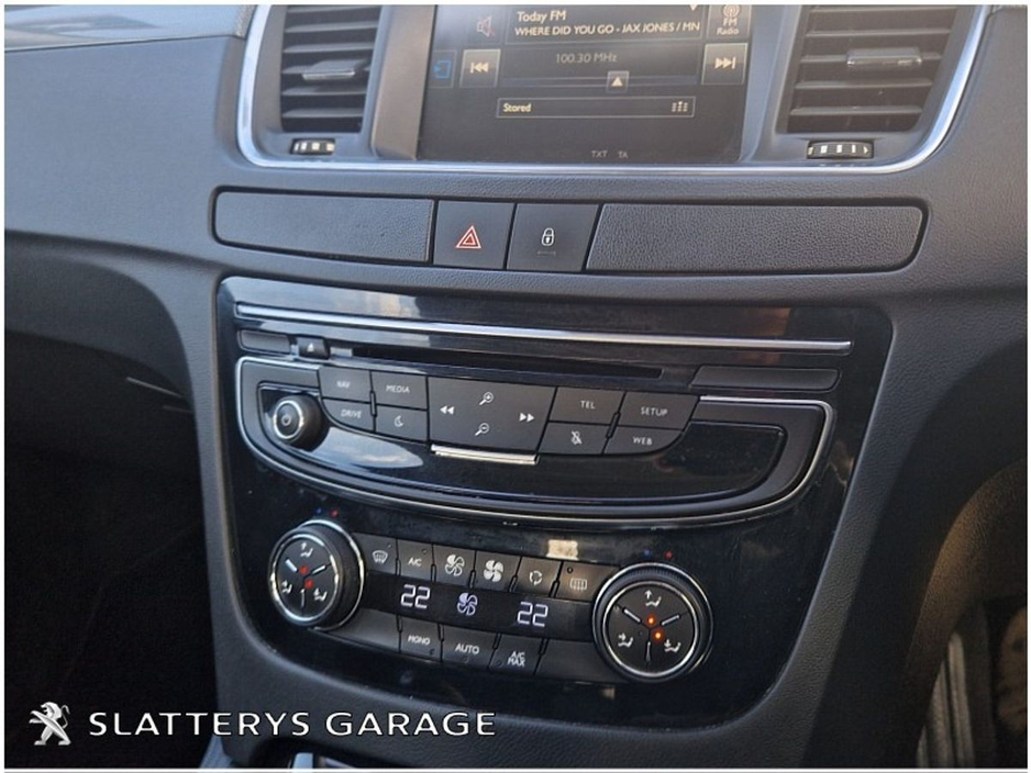 2015 Peugeot 508 - image 12