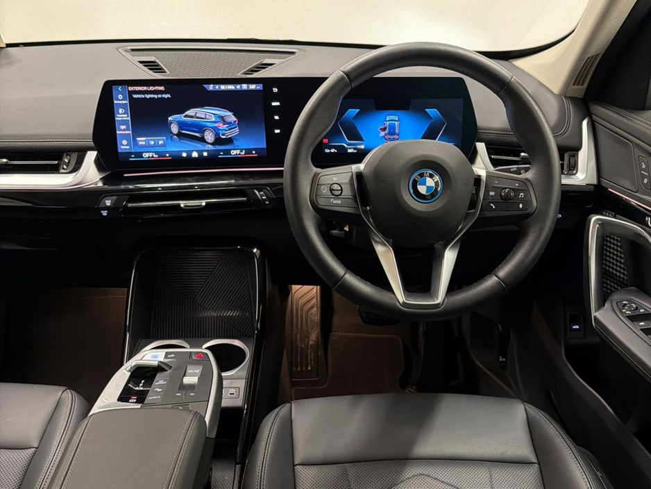 2025 BMW iX1 - image 5