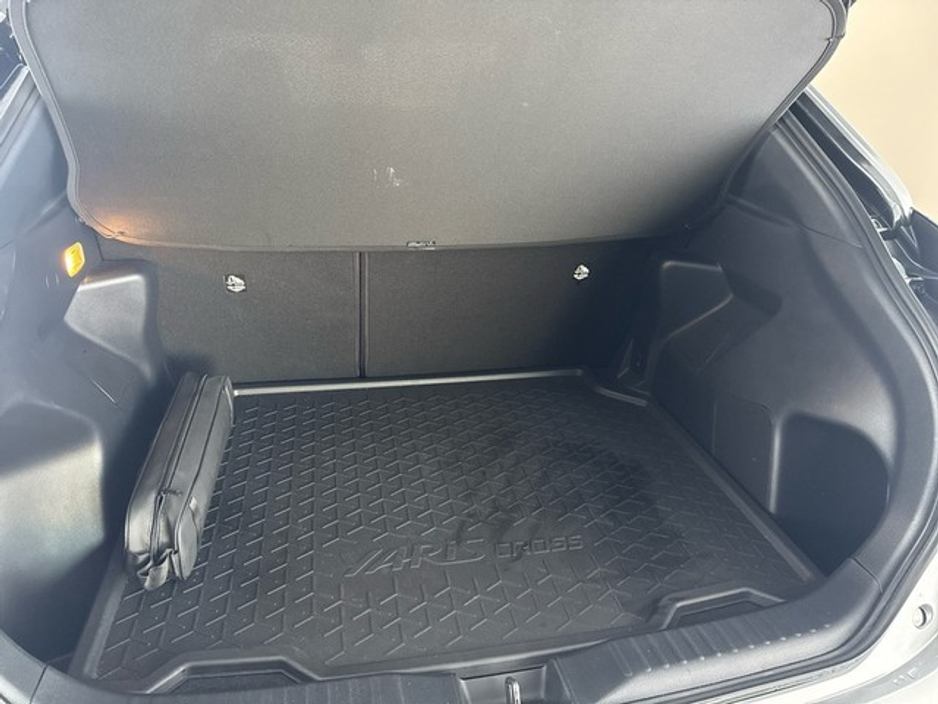2024 Toyota Yaris Cross LunaSport Hybrid €30,950