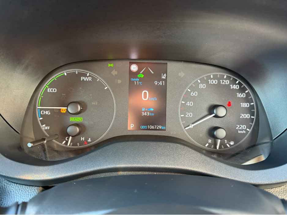 2023 Toyota Yaris - image 16