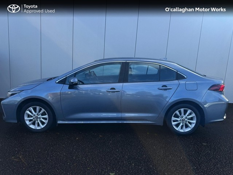 2023 Toyota Corolla - image 5