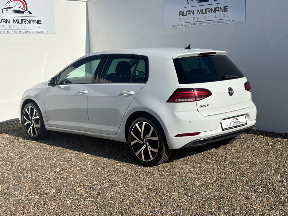2019 Volkswagen Golf - image 10