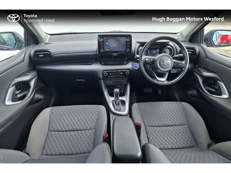 2023 Toyota Yaris HYBRID LUNA, VERY LOW MILEAGE! €23,995