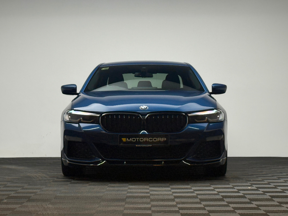 2021 BMW 5 Series - image 2