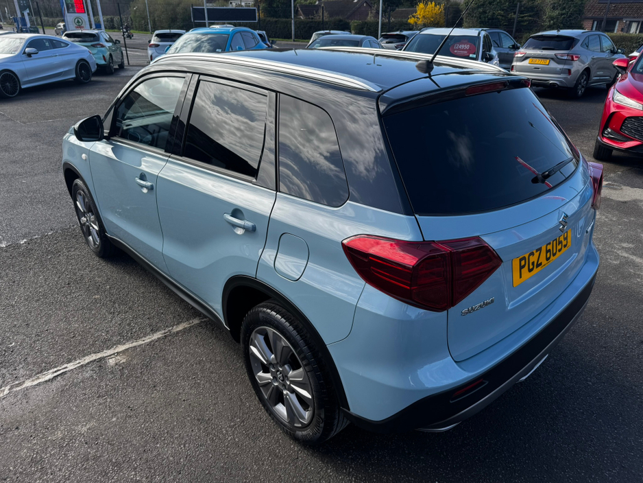 2019 Suzuki Vitara - image 9