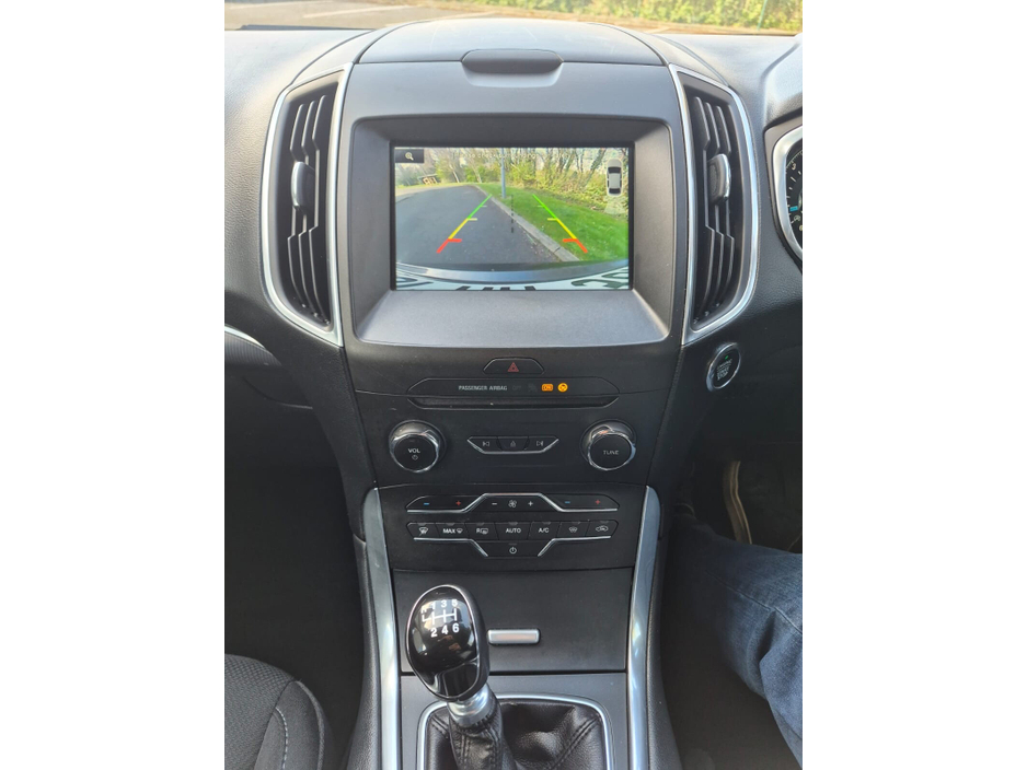 2016 Ford S-Max - image 20