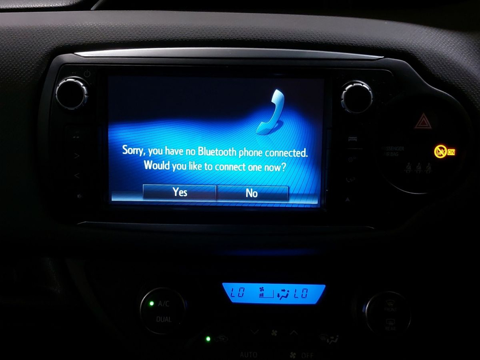 2016 Toyota Yaris - image 17