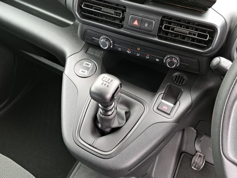 2026 Opel Combo - image 30