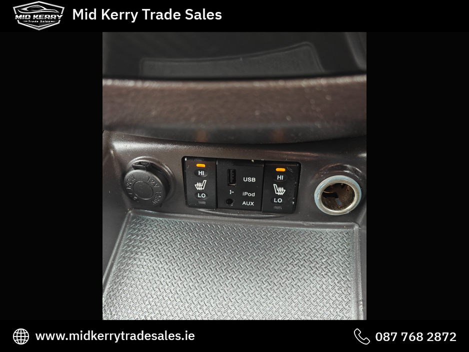 2011 Hyundai Santa Fe - image 17