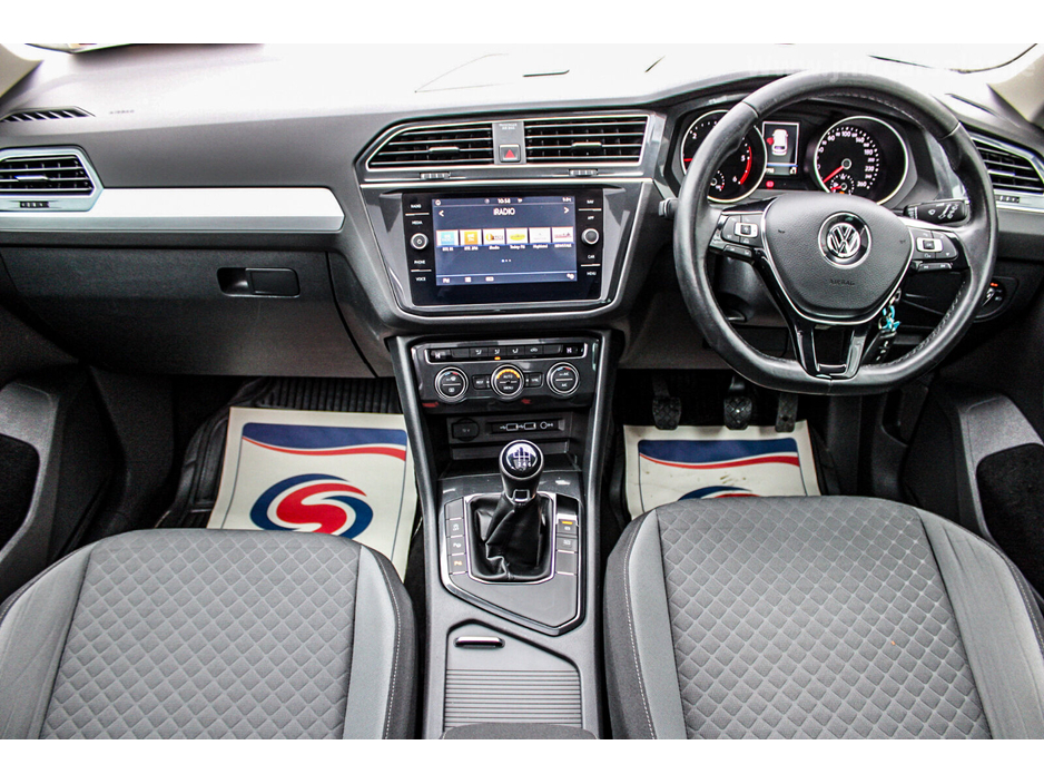 2018 Volkswagen Tiguan - image 33