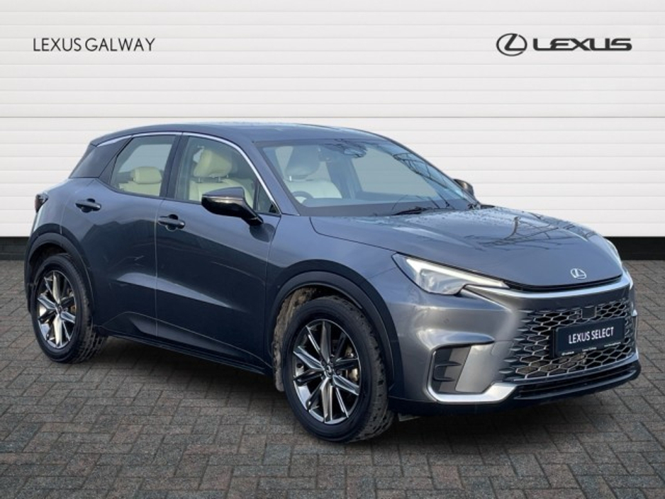 2024 Lexus LBX 1.5h ELEGANT // Heated Mirrors // Power Folding Mirrors // Apple Carplay // Android Auto // Dual Zone Climate Control €36,945