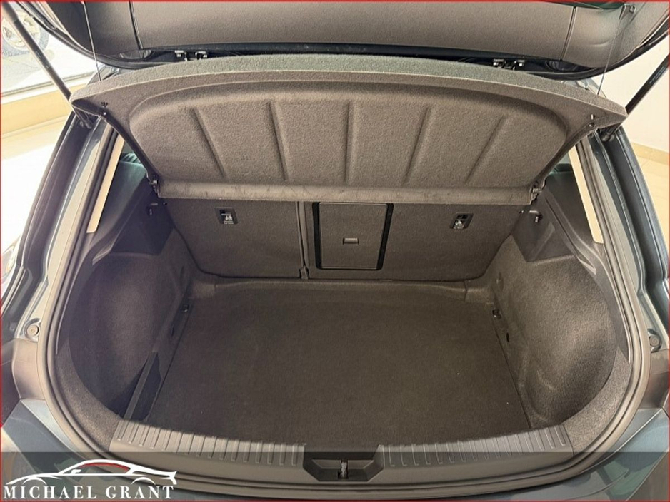 2021 SEAT Leon - image 19