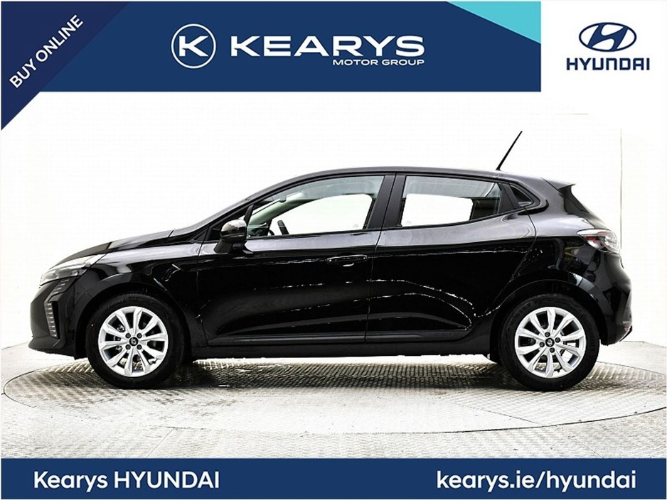 2025 Renault Clio - image 3