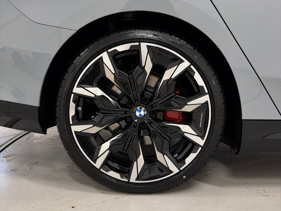 2026 BMW 5 Series - image 14