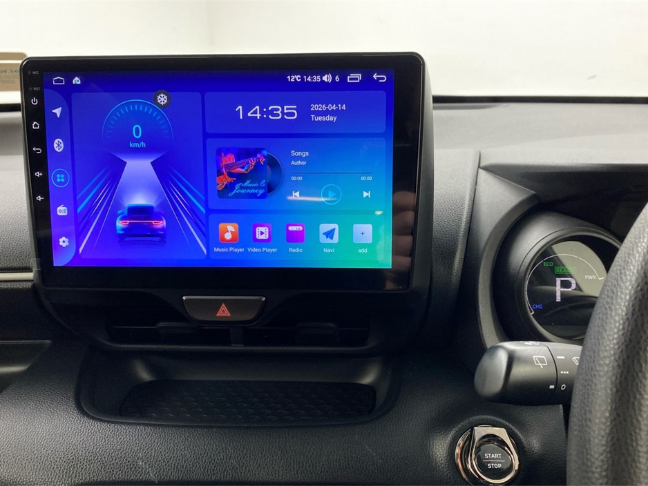 2021 Toyota Yaris - image 16