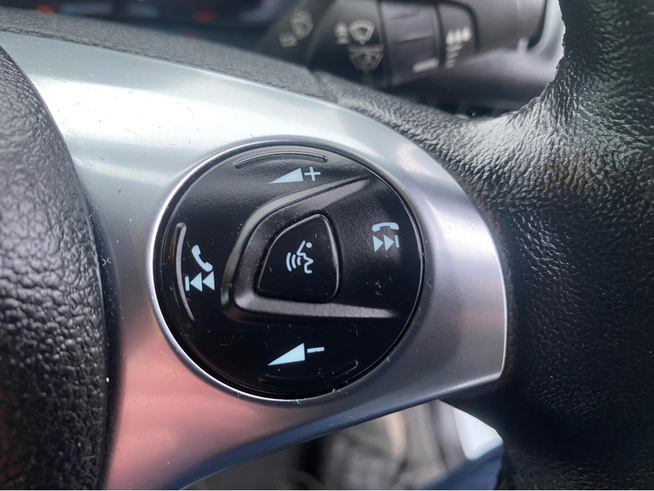 2022 Ford Transit Connect LWB LIMITED EDITION 1.5 TD 120 M M6 3DR €15,443