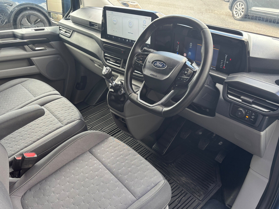 2024 Ford Transit Custom - image 8