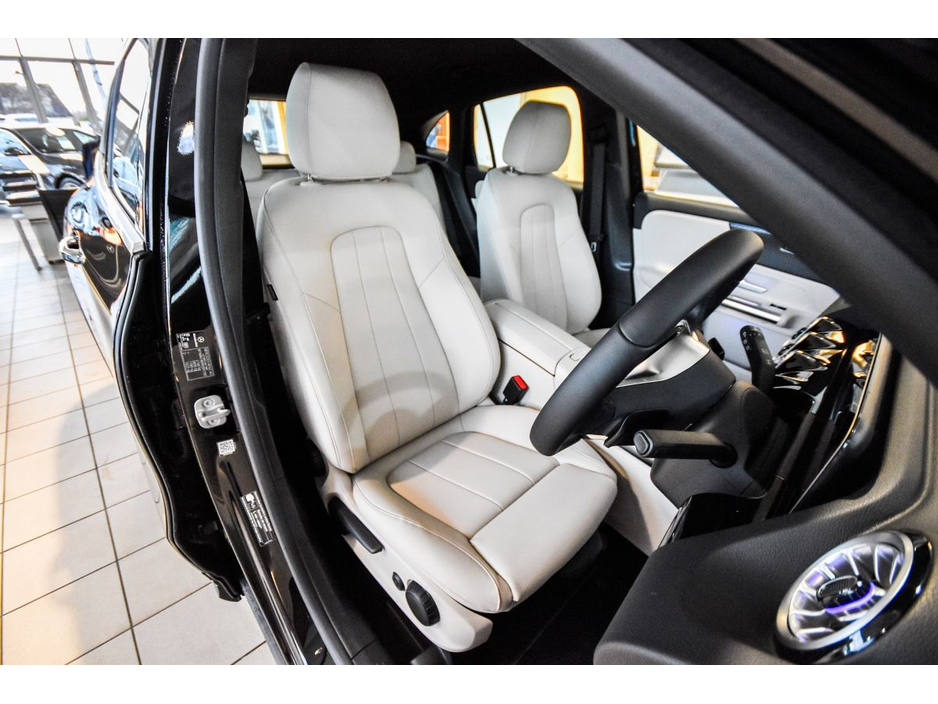 2025 Mercedes-Benz GLA Class - image 11