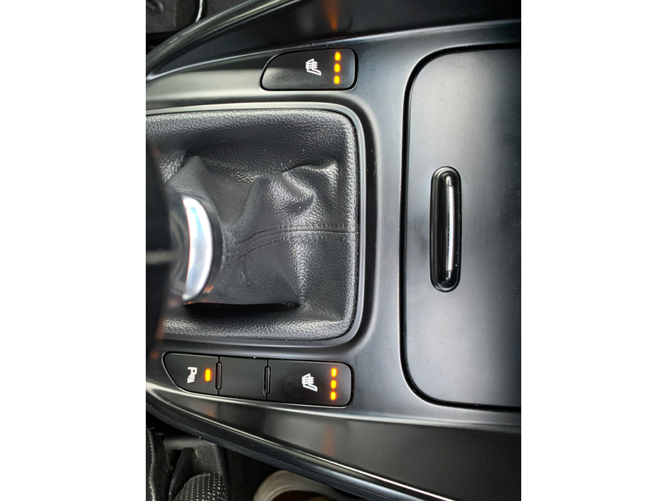 2017 Kia Carens OR RONDO PLATINUM PE 5DR €11,995